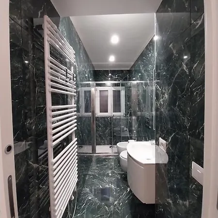 Campo De' Fiori On Vacation With Class